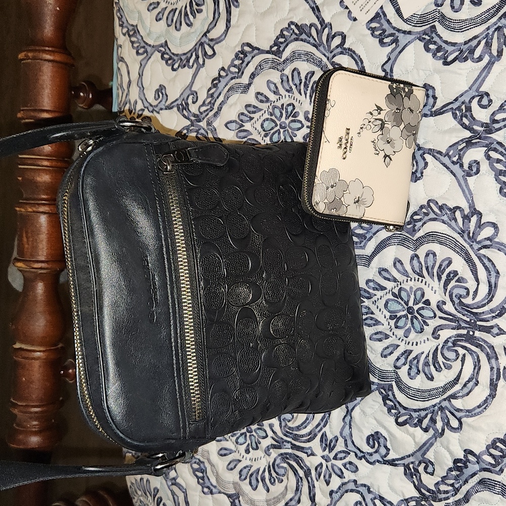 COPY - Black coach purse. Perfect condition no scratches, tears, or stains.